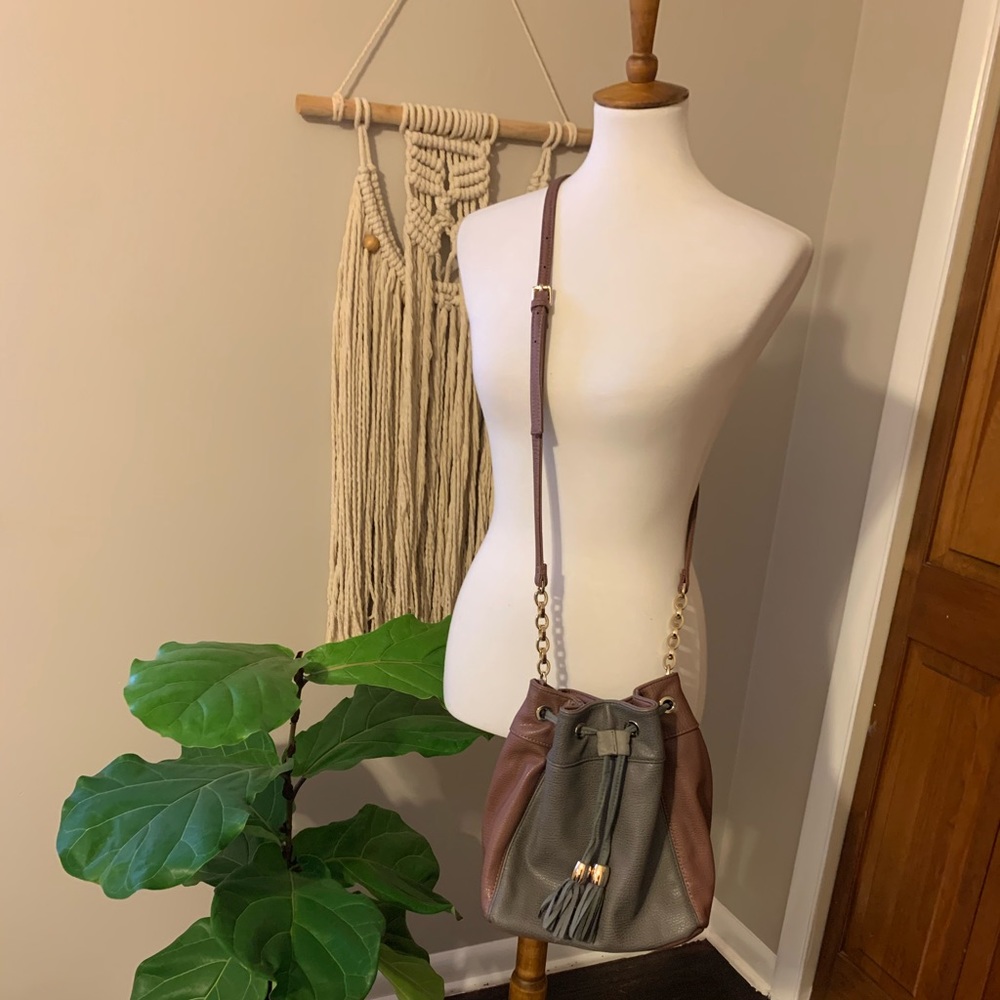 Bucket bag